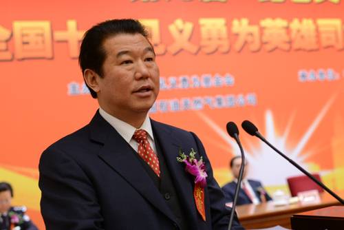国石油天然气集团公司党组成员、副总经理李新华