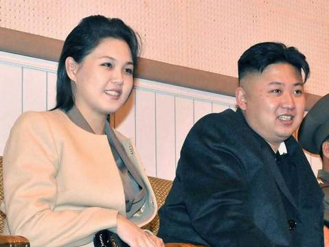 朝鲜第一夫人新套装亮相