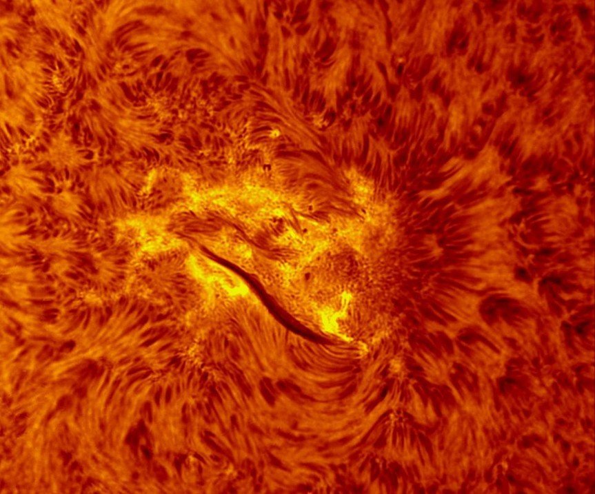 天文爱好者自家花园拍到太阳表面清晰照(组图)【3】