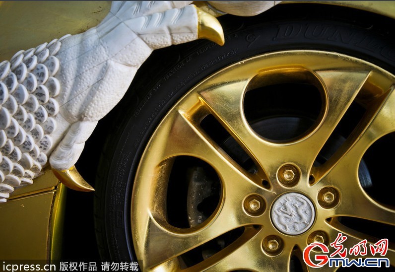 广州惊现史上最<em>拉风</em>土豪金飞龙宝马+嵌牦牛骨