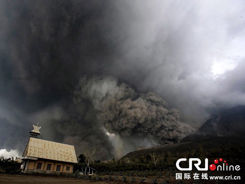 火山的人口_火山爆发图片(2)