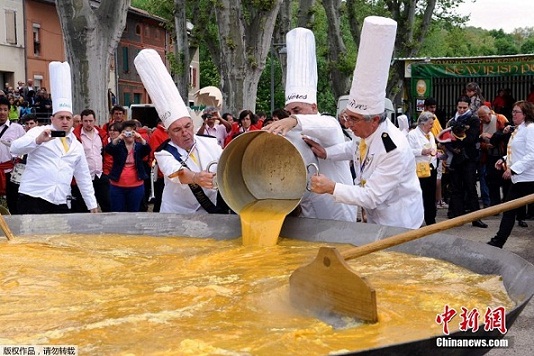 ����С�����������������嵰 �ɹ�700�����ã���ͼ����2��