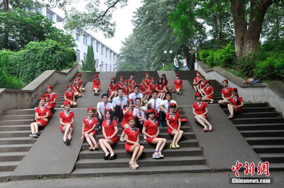 ��ͼ����У��ҵ���硰�ս㡱 �Ĵ����ҵ�ա�3��