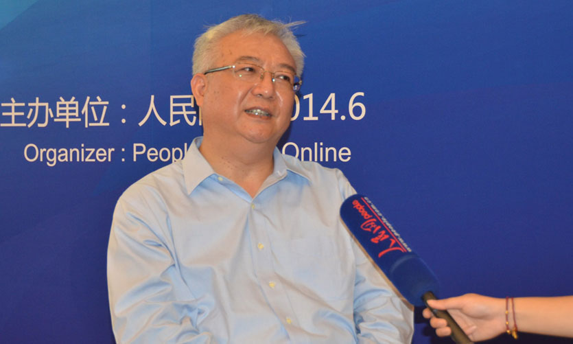 中國建設銀行首席經濟學家黃志凌接受人民網記者採訪