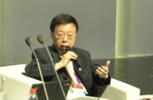 杨文升：银行传统盈利模式撑不住了杨文升在演讲中表示，银行应通过转型创新，建立新的商业模式提升自己的竞争力和竞争地位。[详细]