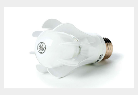 GE推出全球首只全向LED灯泡。