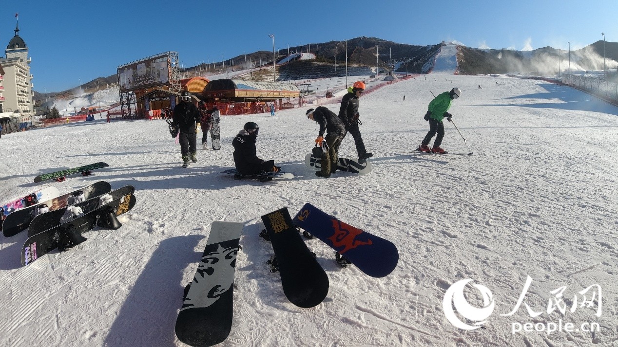 滑雪教案模板_滑雪教案模板_教案模板