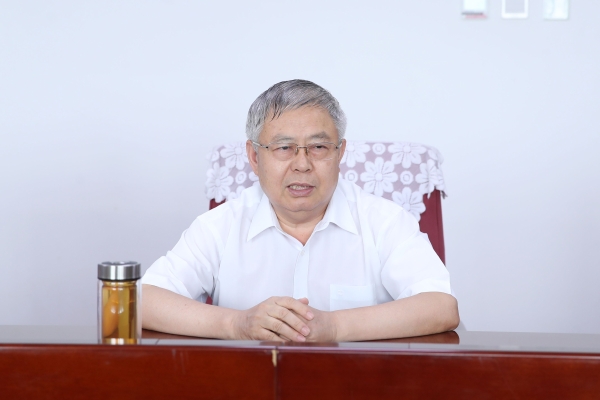 国务院扶贫办党组书记、主任刘永富会见中植企业集团解直锟一行
