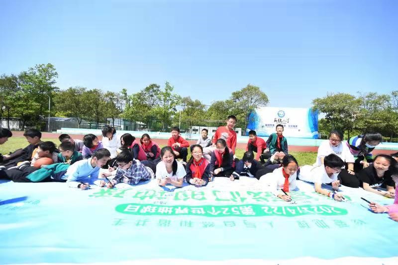 �޸����ǵĵ���Ϊ�����ǩ�ֳ����ֳ�����������