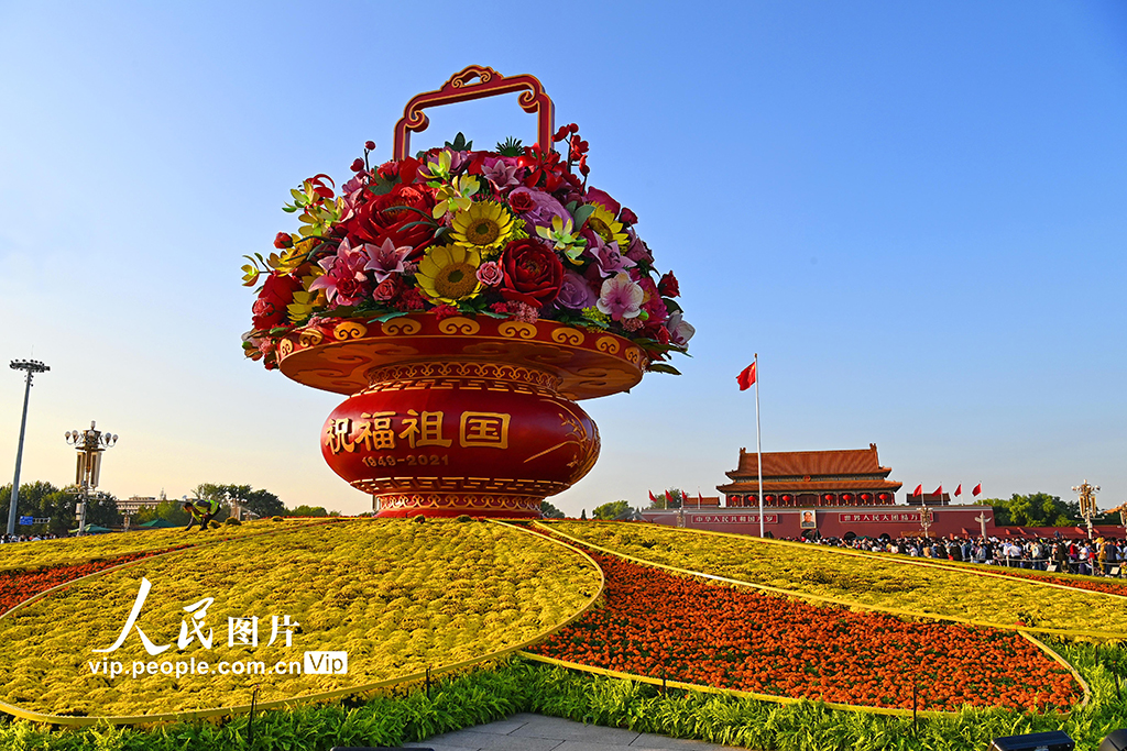北京：“祝福祖國”主題花壇成熱門打卡地