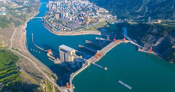 三峡集团长江干流第100台机组发电世界最大清洁能源走廊成型