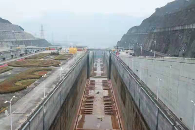 三峡南线船闸开始停航检修工期30天