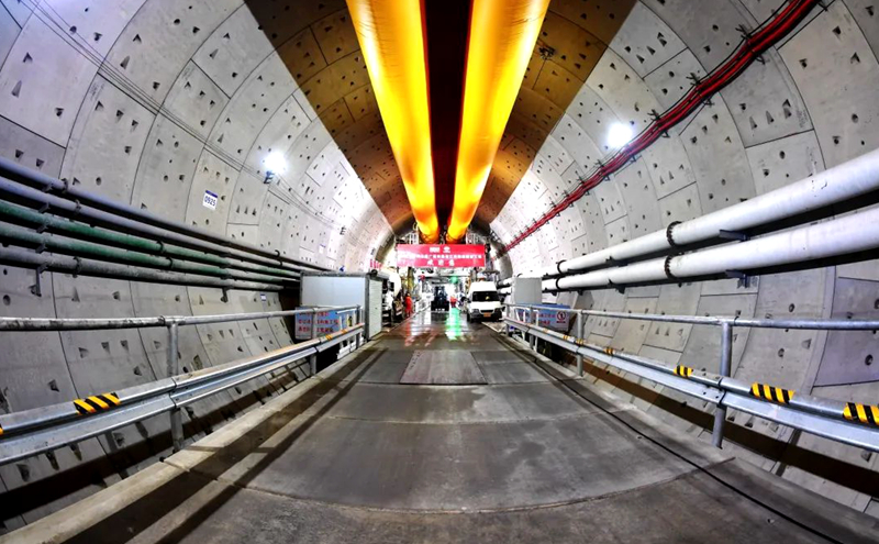 湛江湾海底隧道。中国铁路广州局供图