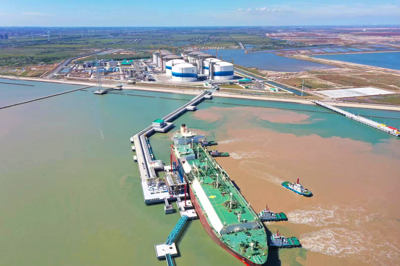 “阿爾卡莎米亞”號液化天然氣運輸船抵達鹽城“綠能港”。受訪者供圖