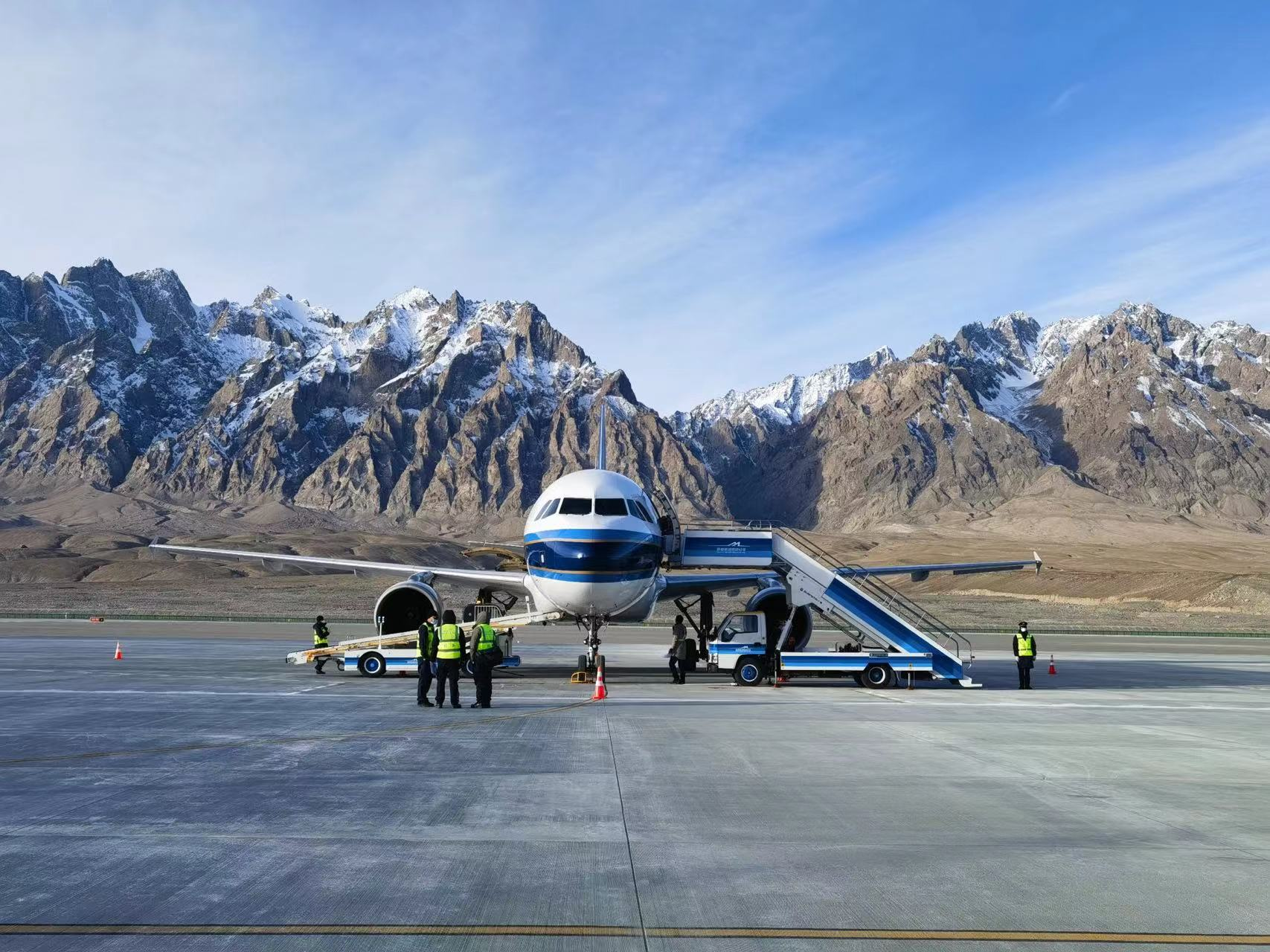 终结不通航历史新疆首个高高原机场正式通航运营