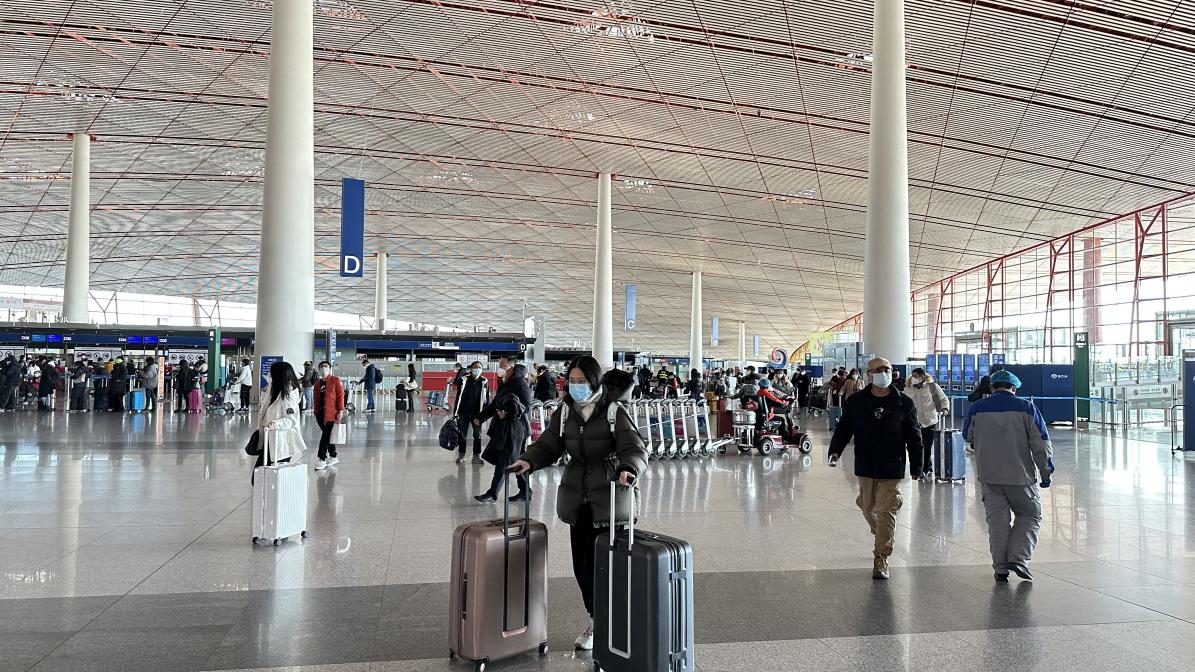 首都机场迎元旦小长假客流高峰预计进出港旅客近8万人次