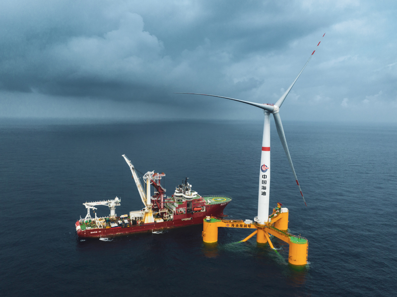 我国首座深远海浮式风电平台“海油观澜号”并网投产。受访者供图