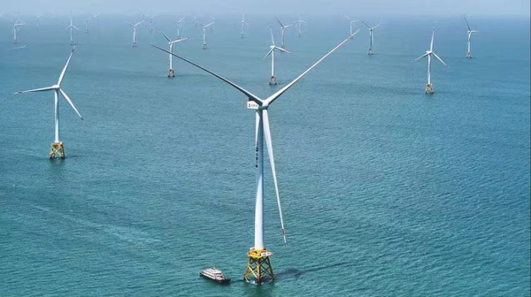 全球首台16兆瓦超大容量海上風電機組。韓磊攝