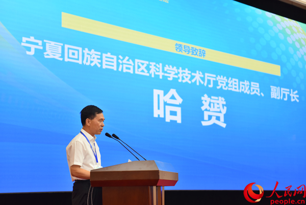 寧夏回族自治區科學技術廳黨組成員、副廳長哈赟。人民網記者 杜燕飛攝