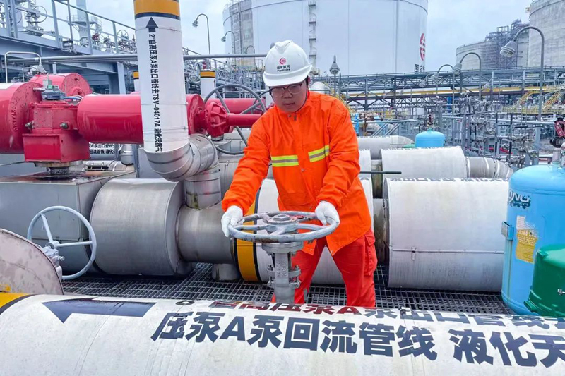 國家管網集團天津LNG接收站密切關注台風走勢，保障華北地區天然氣穩定供應。受訪者供圖