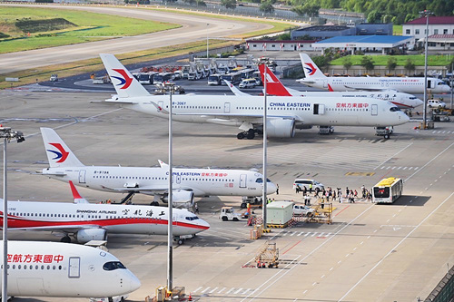 ����C919������ɻ��״ο�����˫����Ӫ��&nbsp;��������ͼ