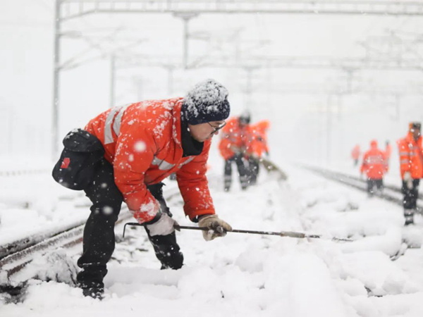 职责主说主员对铁路说岔延聘除了雪等措施。