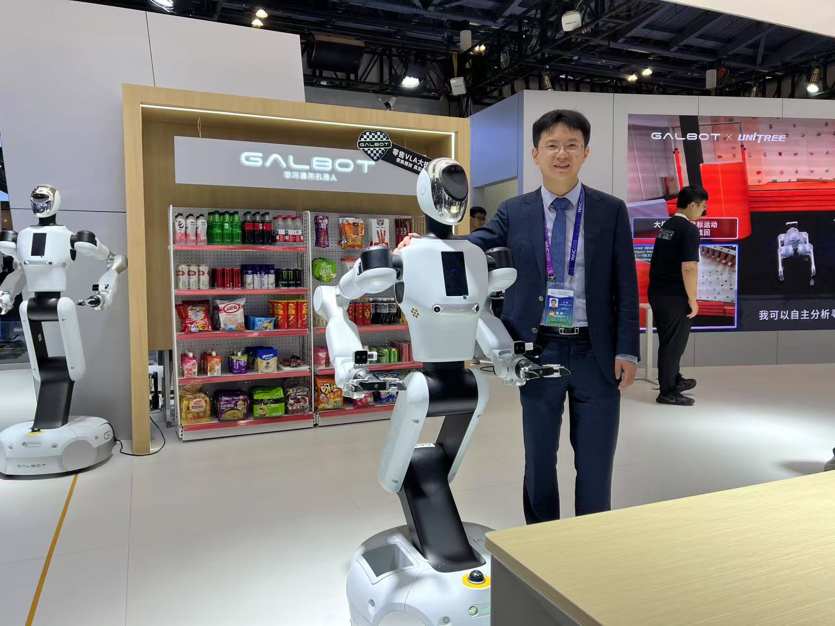 2025WAIC银河通用的展台。人民网 吕骞摄