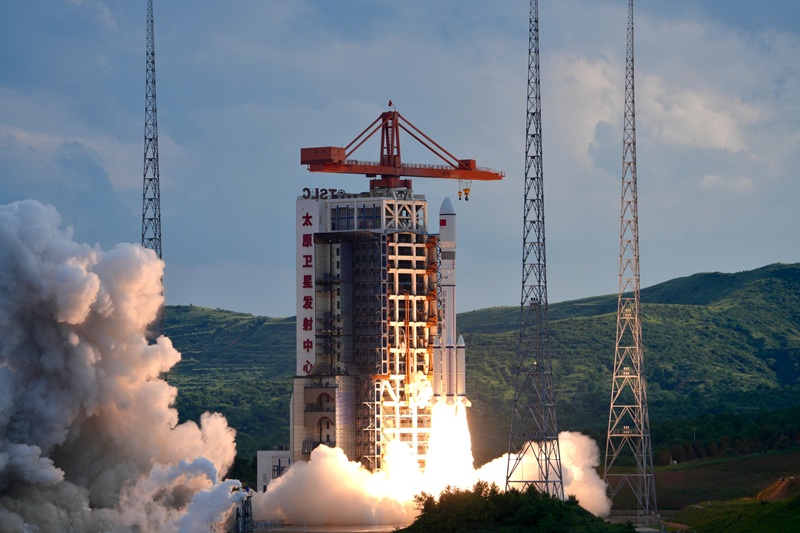 我国成功发射卫星互联网低轨05组卫星。太原卫星发射中心供图