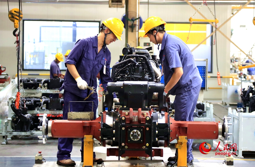 行进中国|中国一拖:3分钟下线一台“东方红”