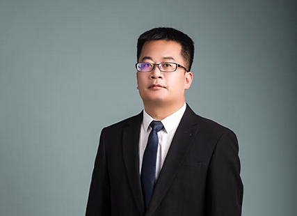 李炳正信誉楼百货集团有限公司董事长          铸就“信誉”招牌 以“长期主义”作答县域零售          “我们努力做好实体店经营，提供专业的导购和售后服务，打造有温度的卖场，做顾客的‘好邻居’，让顾客通过试穿、试用、试吃，获得对商品的真实体验和感受。”李炳正坦言，信誉楼正是从这些细节入手，用最朴素的商业逻辑破局实体零售。【阅读全文】
