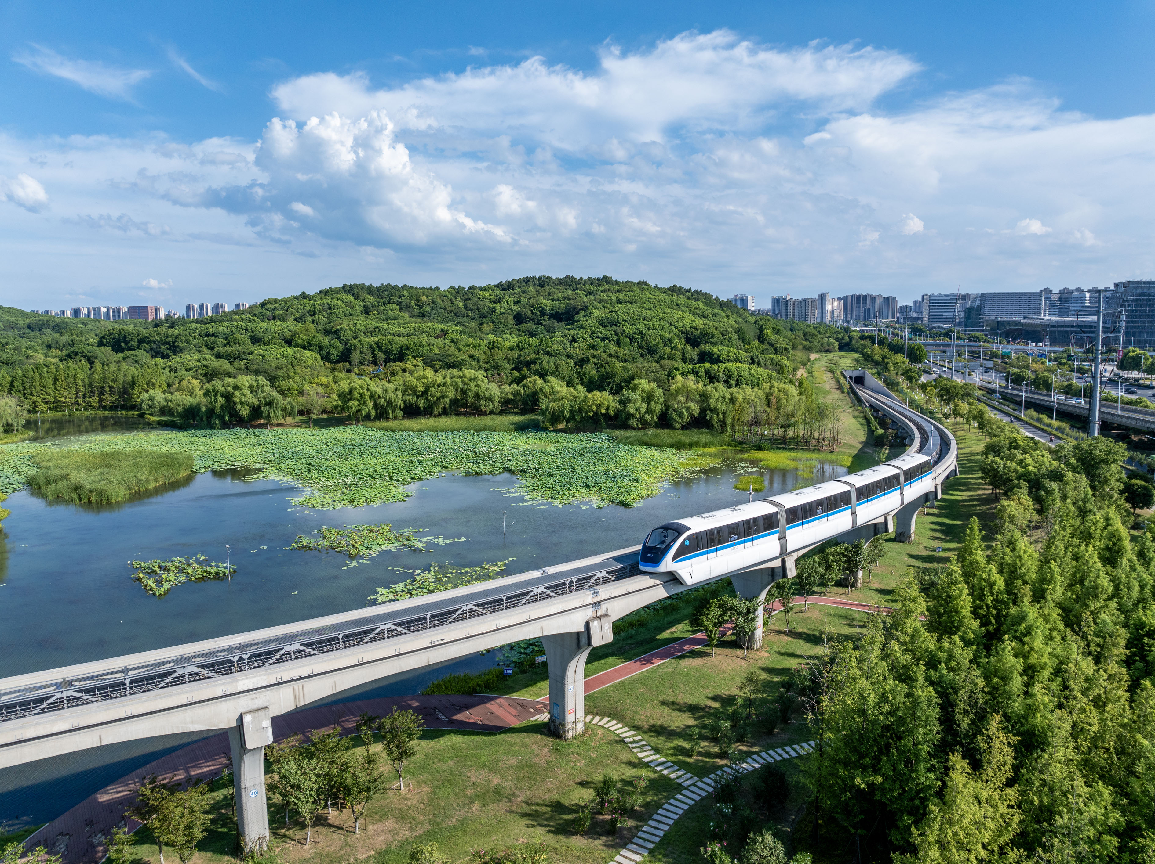 安徽芜湖：轨道交通助力绿色转型