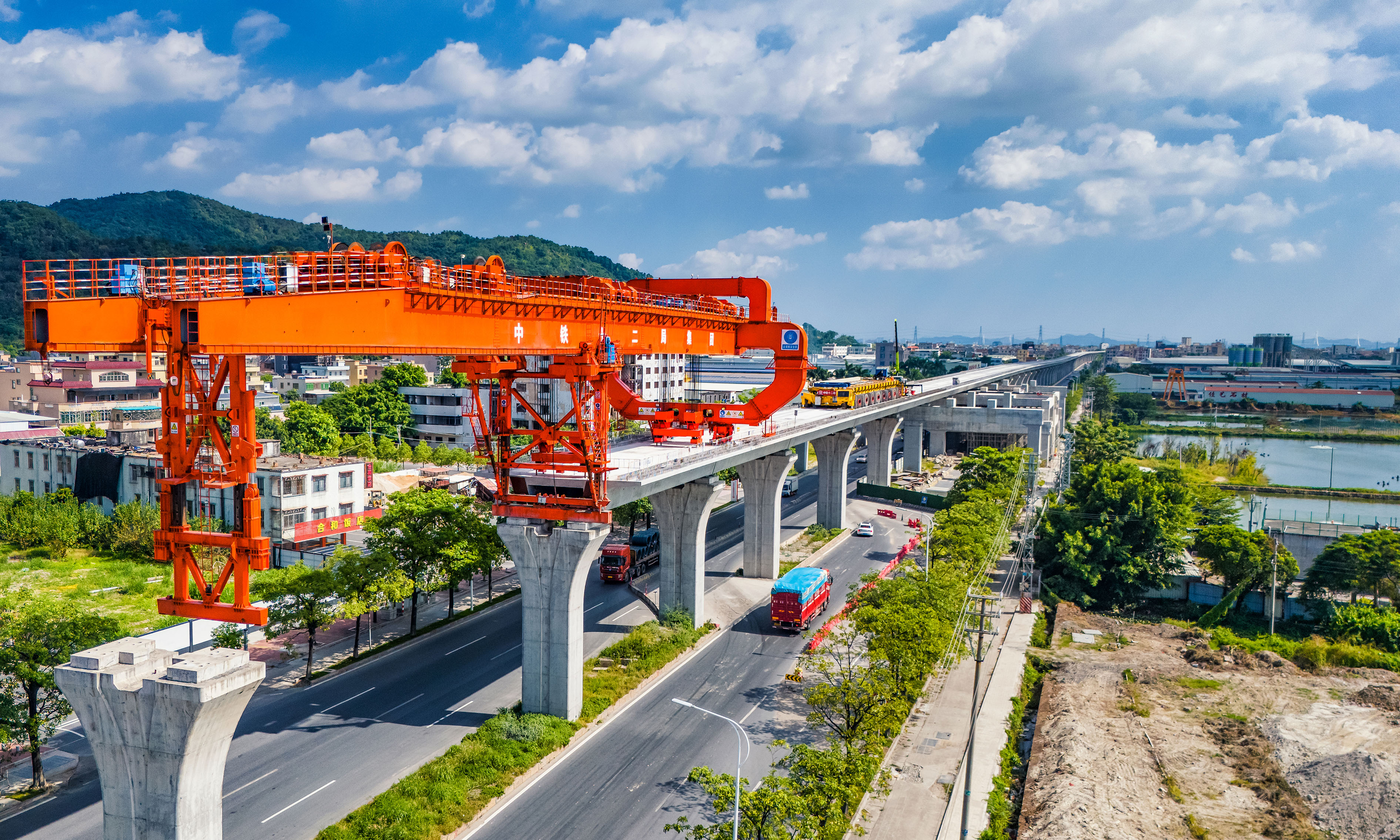广东揭阳：粤东城际铁路建设正酣