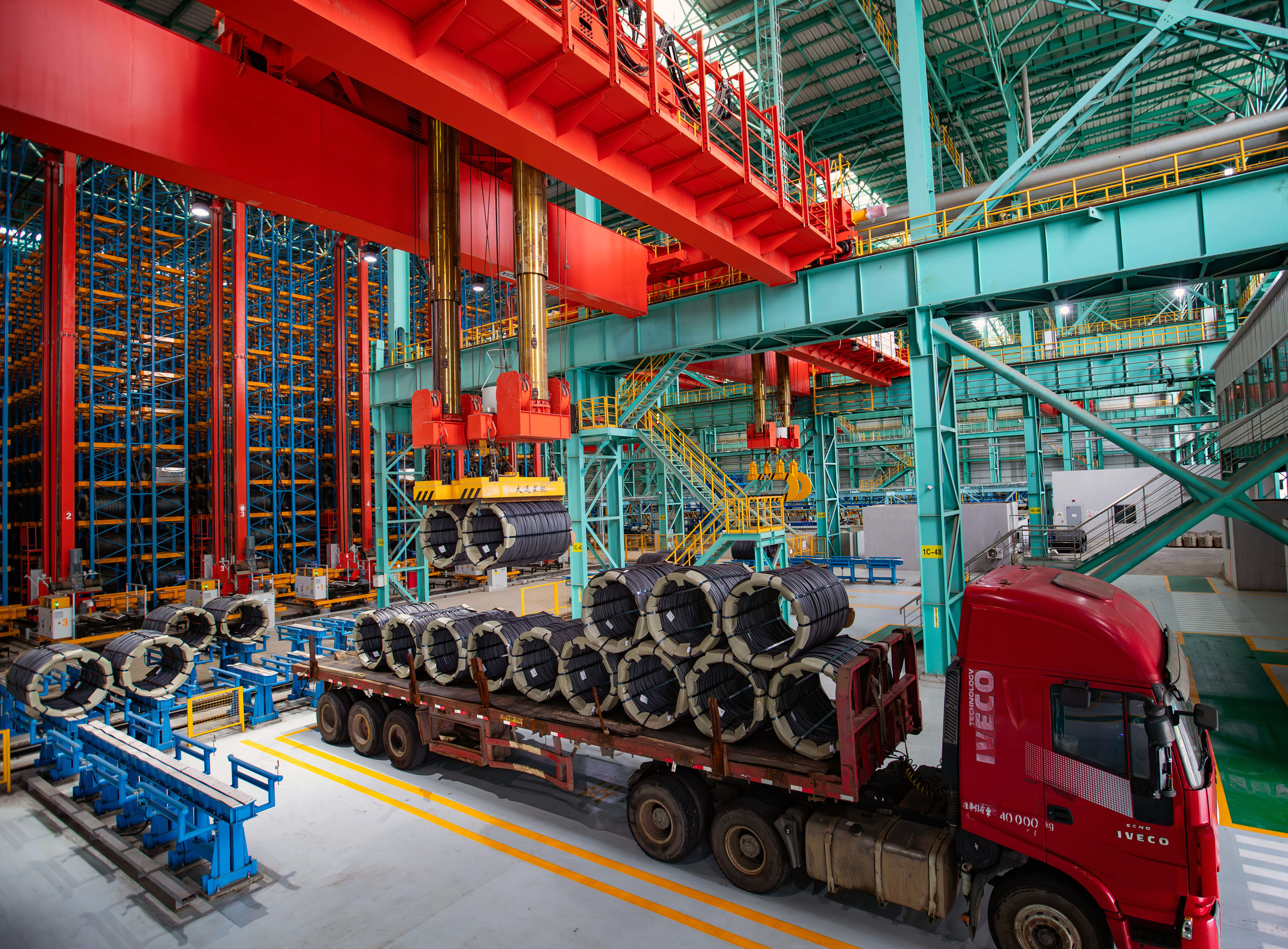 安徽马鞍山：智能行车为高效生产赋能