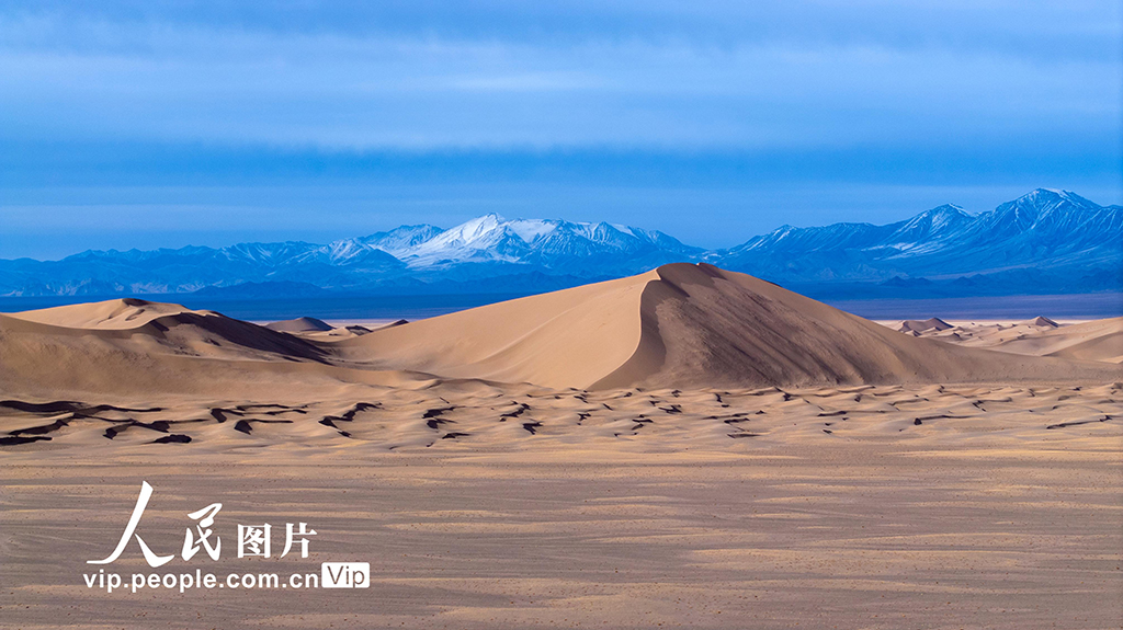 甘肃阿克塞：高原秋景入画来