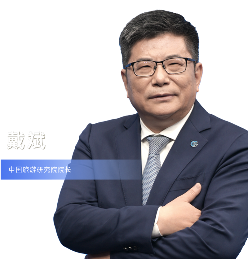 文化的力量是經濟發展的新引擎和助推器。人文經濟學,就是要思考如何將中華優秀傳統文化中蘊含的人文精神融入社會主義市場經濟,從而讓人文精神為高質量發展創造文化新動能。
同時,經濟發展也為文化繁榮奠定了堅實的物質基礎,拓展了廣闊的市場空間,推動文化產業在規模增長和品質提升的基礎上創新前行,有效推動了中華優秀傳統文化的創造性轉化、創新性發展。
文化興國運興,文化強民族強。堅持把馬克思主義基本原理同中國具體實際相結合、同中華優秀傳統文化相結合,中國經濟社會的高質量發展深刻體現了人文經濟學鮮明的人民性、文化性、民族性和現代性。
樹高千尺有根,水流萬裡有源。今年是“十四五”規劃收官之年,也是“十五五”規劃謀劃之年。踏上新的征程,讓我們共同寫好“人文經濟學”這篇大文章,奮力作答“文化很發達的地方,經濟照樣走在前面”的時代命題。