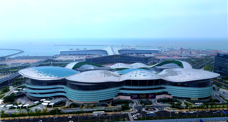 海口新海港。人民网记者 王天乐摄