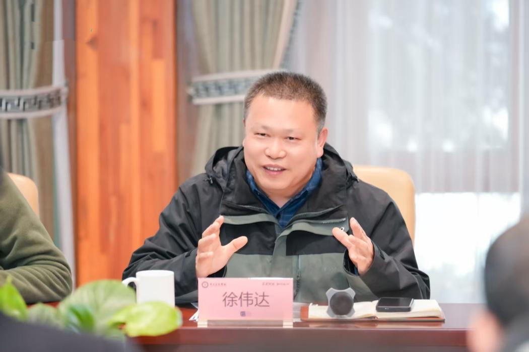 德華兔寶寶裝飾新材股份有限公司副總經理徐偉達。受訪方供圖