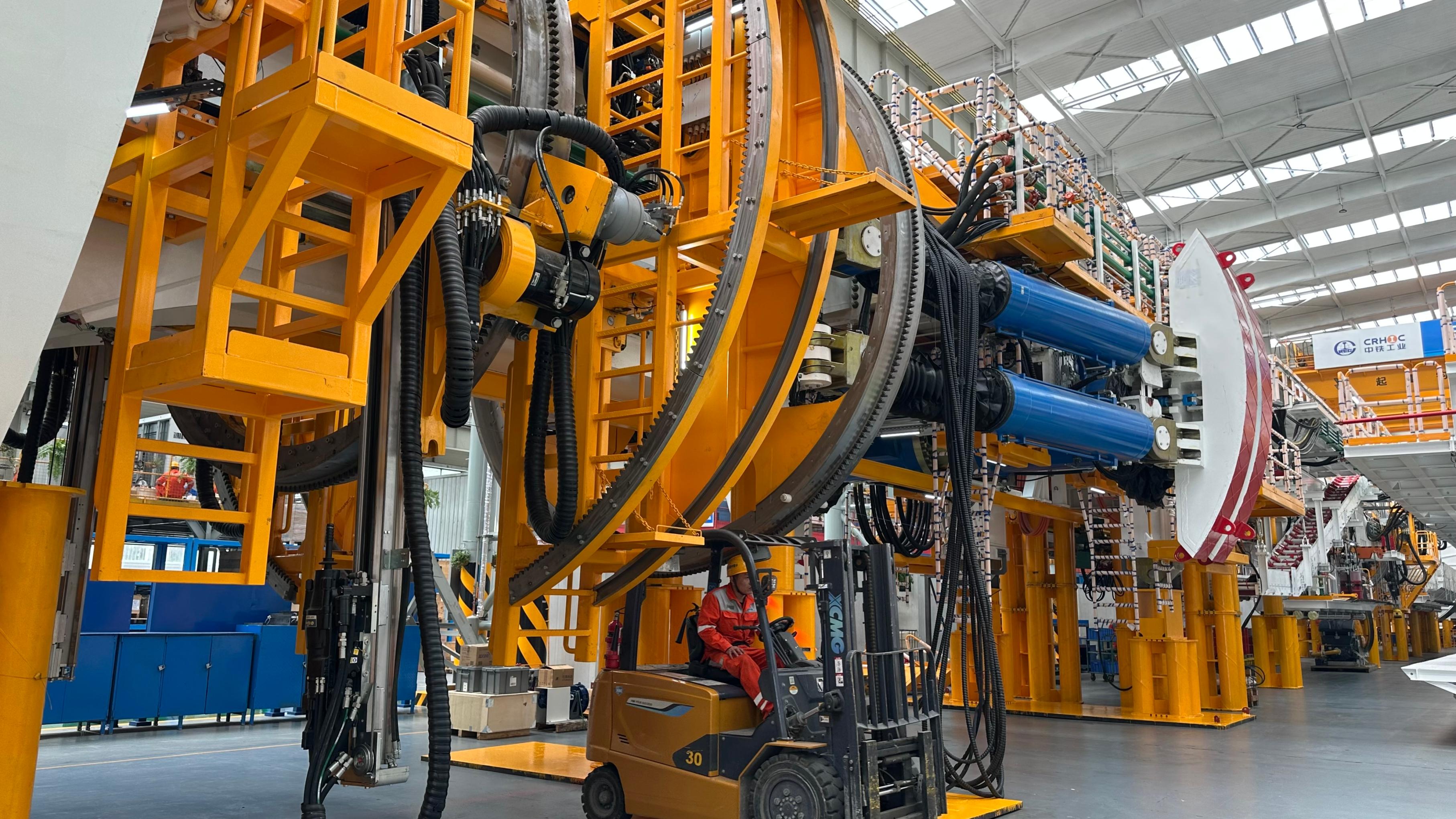 中鐵集團盾構機展示。人民網記者 王紹紹攝