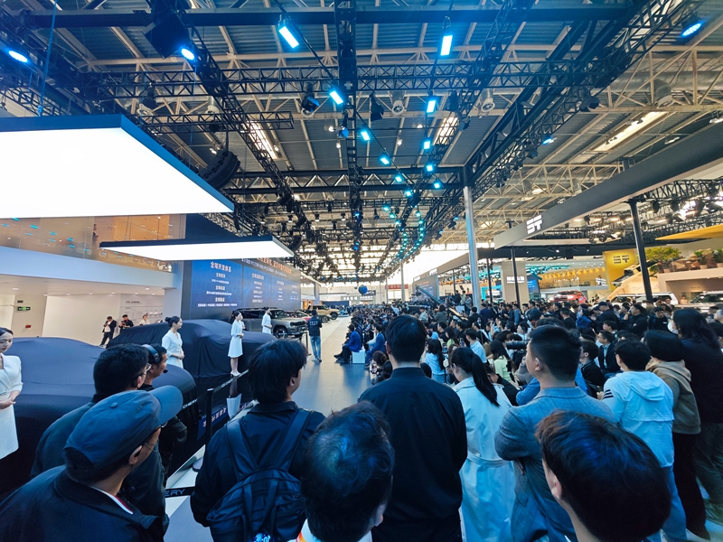 國產品牌新品發布會現場。人民網記者 王天樂攝