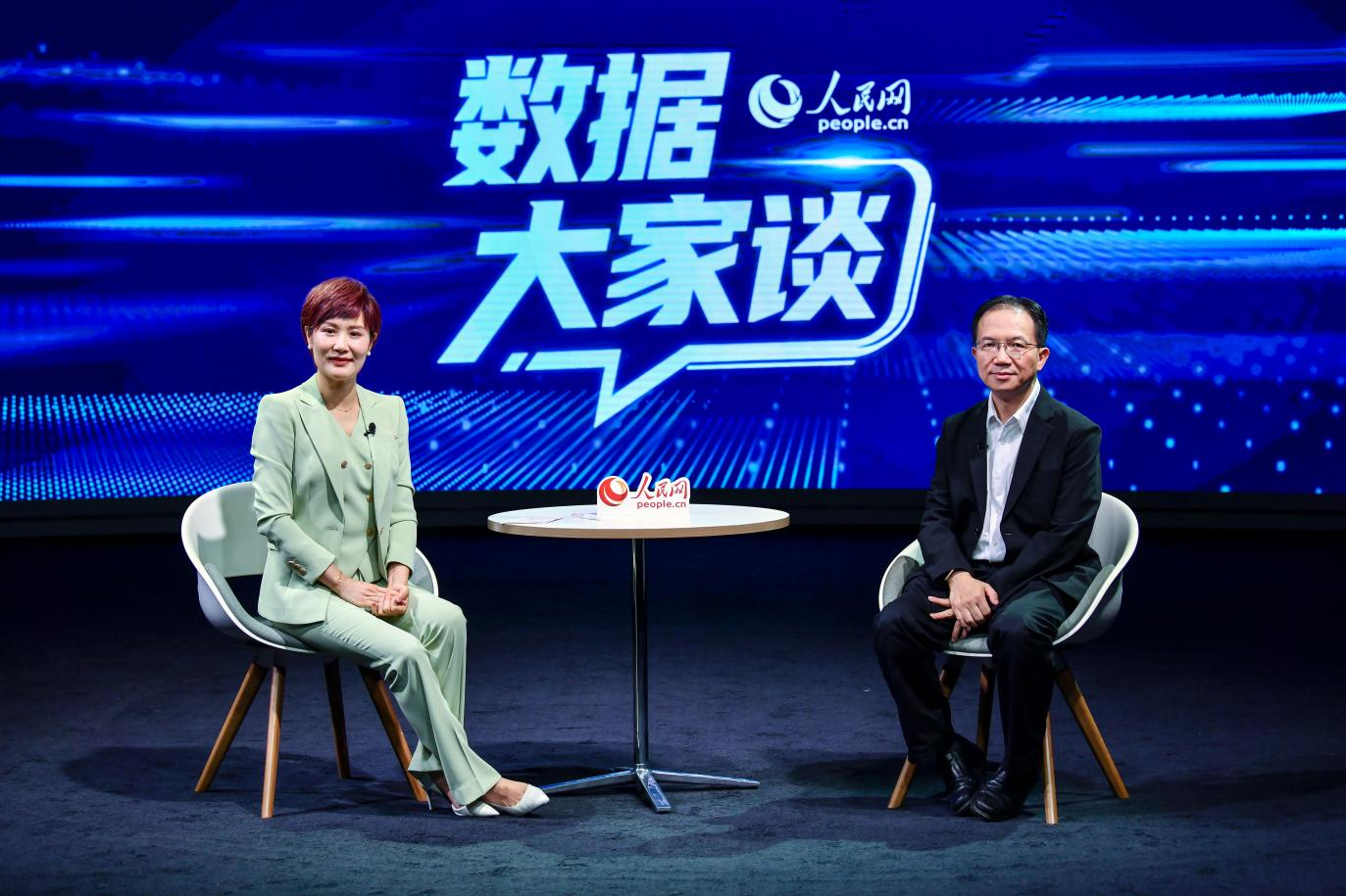 國家數據發展研究院院長胡堅波做客“數據大家談”欄目。人民網記者 任峰濤攝