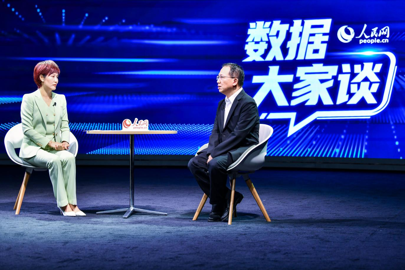 國家數據發展研究院院長胡堅波做客“數據大家談”欄目。人民網記者 任峰濤攝