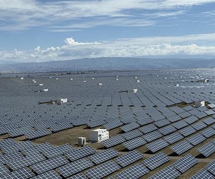 【財經觀察】 向陽而立：光伏裝機首超煤電 能源版圖迎新變