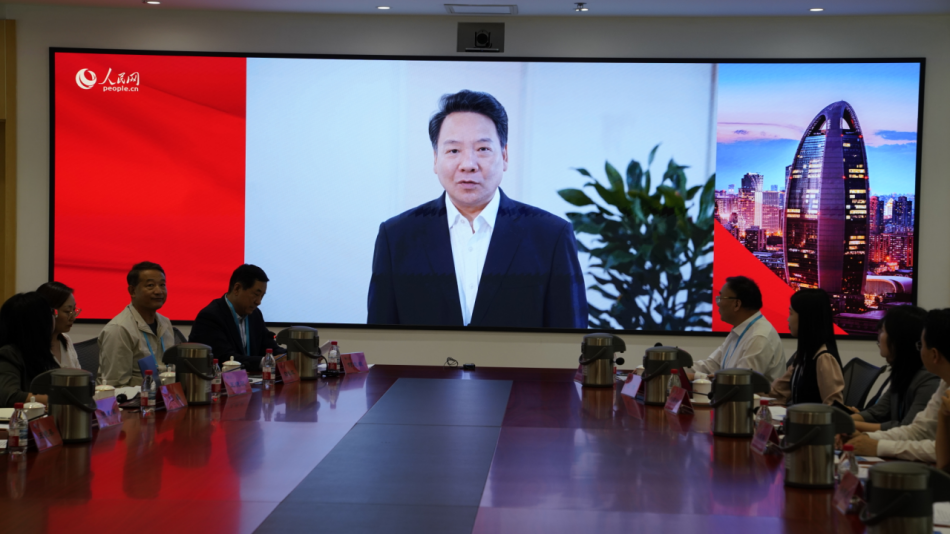 全國人大財經委員會副主任、南開大學校長陳雨露發表致辭。主辦方供圖