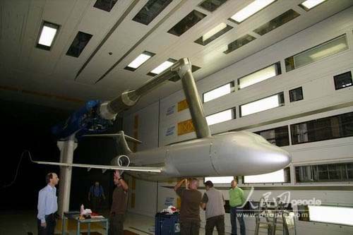 ARJ21-700飞机低速测力校核试验模型安装