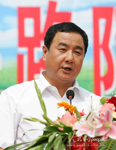 大代表、巴新铁路有限责任公司董事长王春成