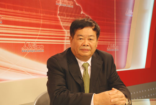 福耀集团董事长曹德旺在人民网--人民网经济频
