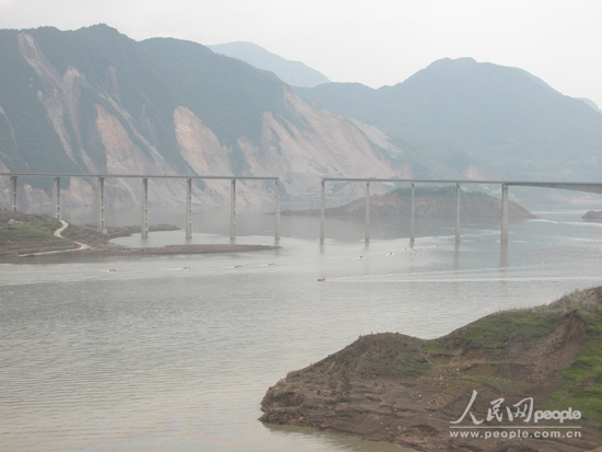 海陆空助力西部大开发 蜀道变通途(2)--人民网