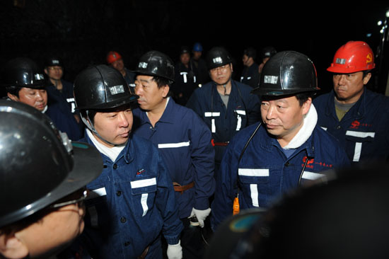 中煤集团领导在平朔检查工作[组图] (3)