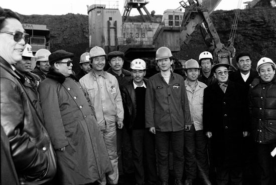 1990年中日经济_1990年在莫斯科参加中美经济体制改革研讨会-李京文 数字托起千秋功...(2)
