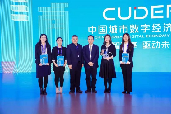 疫情防控行程卡日查询量超2500万，全年查询达51亿次